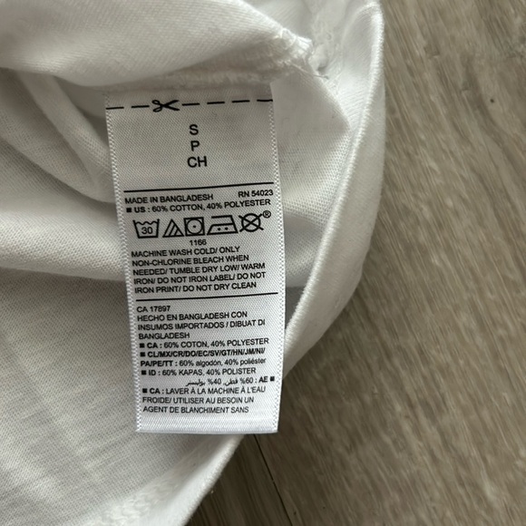 Old Navy Soft Wash Baseball Tee (NWT) - Picture 7 of 7